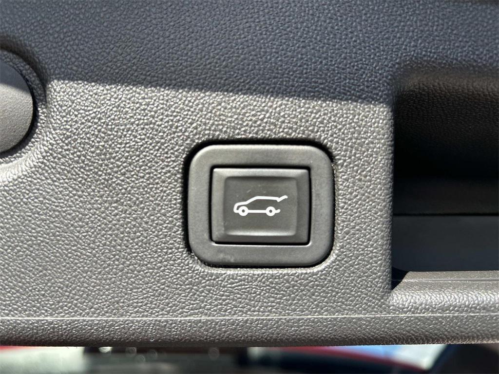 used 2023 Chevrolet Equinox car, priced at $29,981