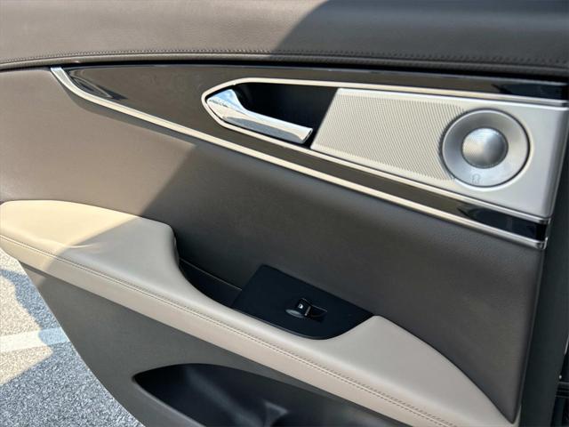 used 2022 Lincoln Nautilus car, priced at $43,981