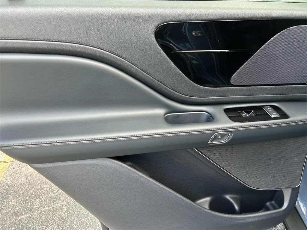 new 2026 Lincoln Aviator car, priced at $68,045