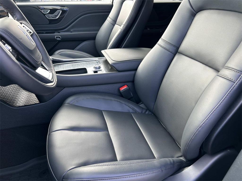 new 2026 Lincoln Aviator car, priced at $68,045
