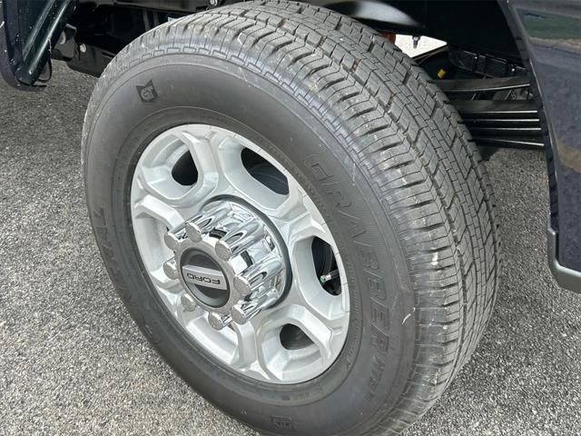 new 2025 Ford F-350 car, priced at $61,000