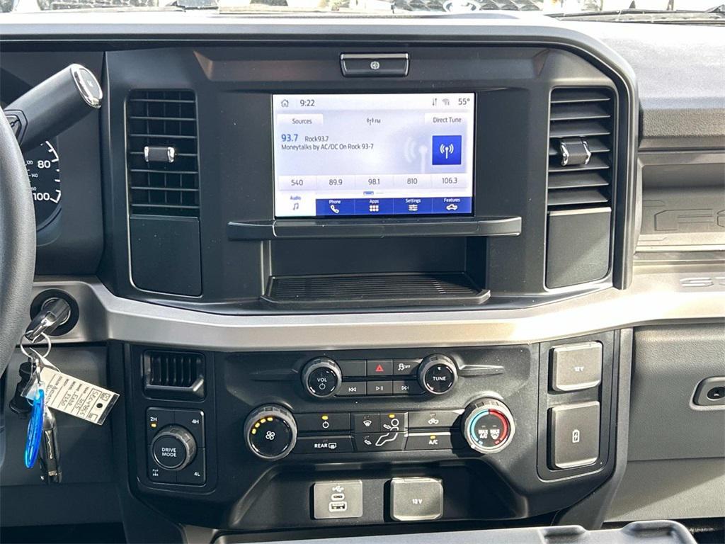 new 2025 Ford F-250 car, priced at $61,700