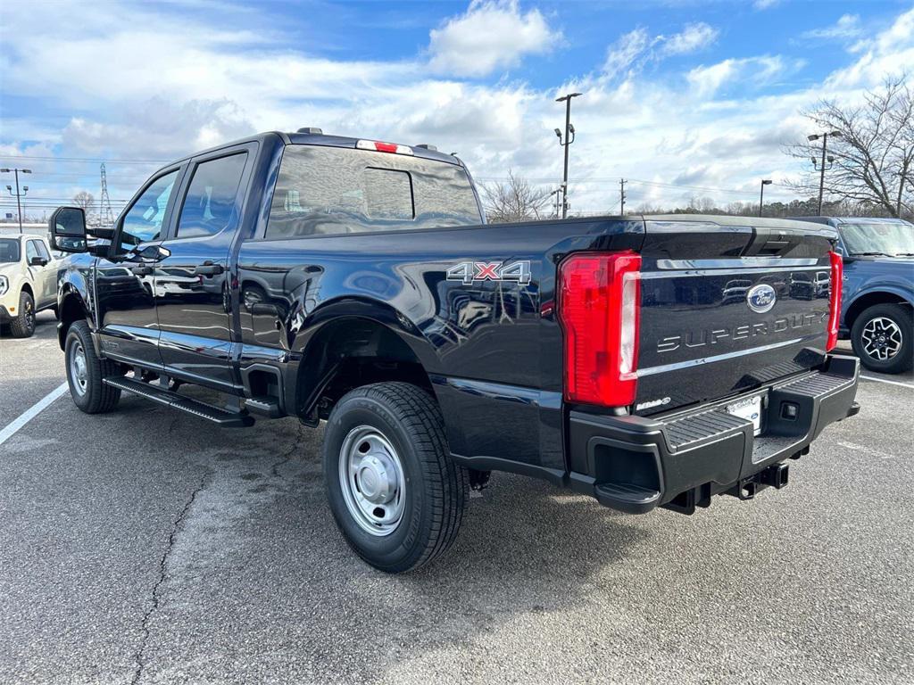 new 2025 Ford F-250 car, priced at $61,700