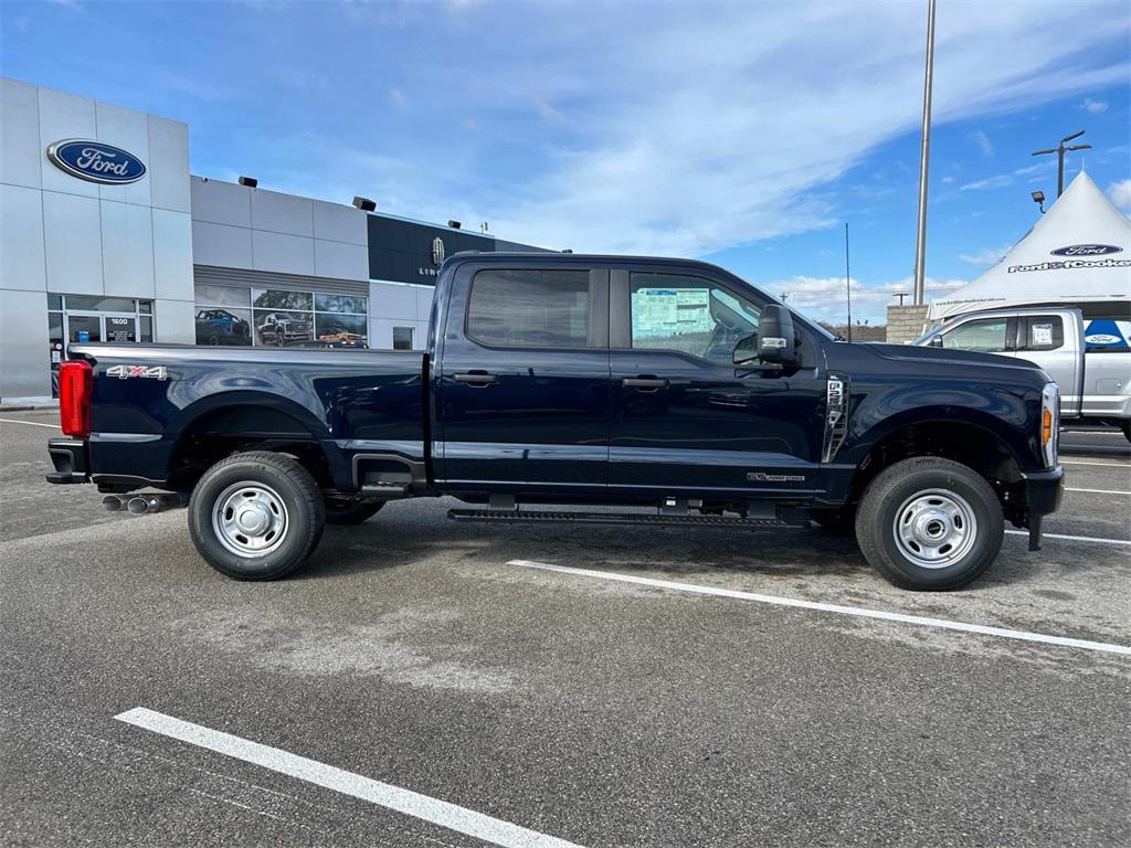 new 2025 Ford F-250 car, priced at $61,700
