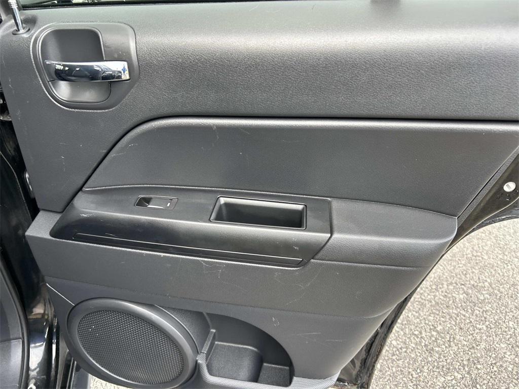 used 2016 Jeep Compass car, priced at $9,999