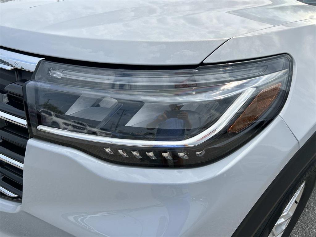 new 2025 Ford Explorer car, priced at $45,345