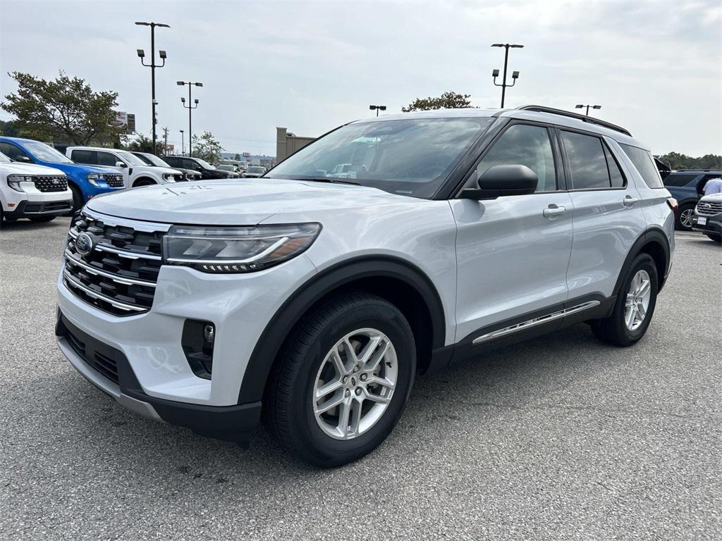 new 2025 Ford Explorer car, priced at $45,345
