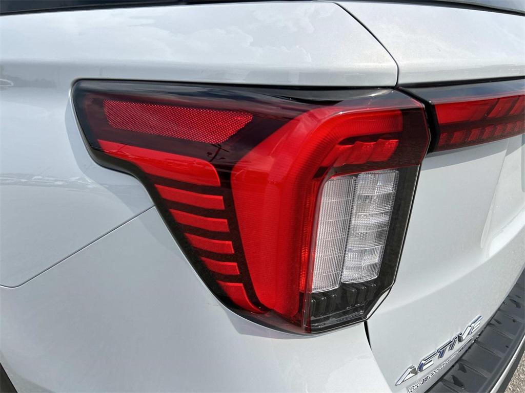 new 2025 Ford Explorer car, priced at $45,345