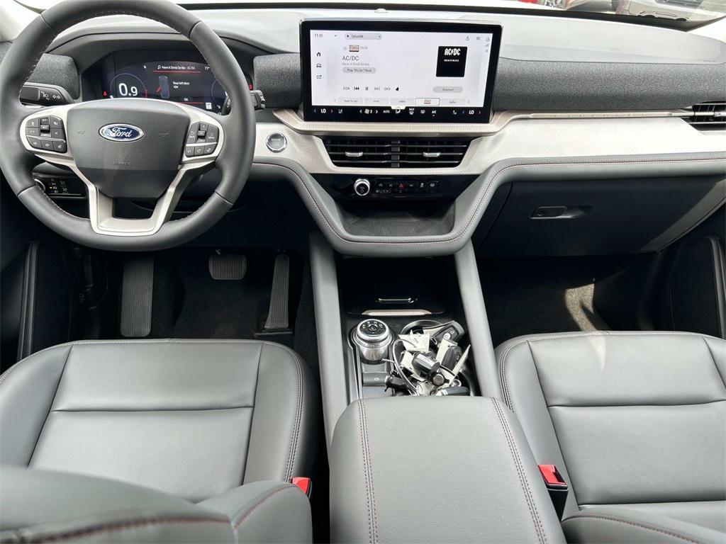new 2025 Ford Explorer car, priced at $45,345