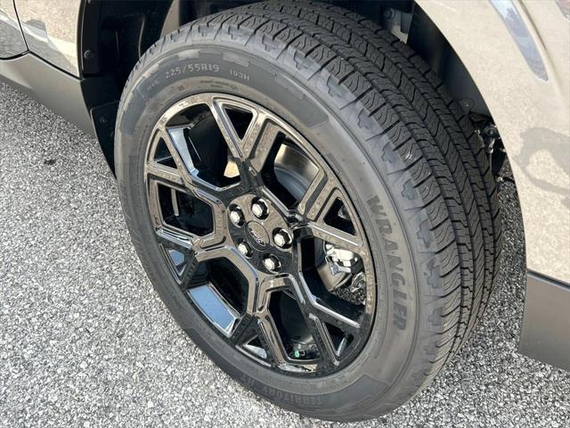 new 2025 Ford Maverick car, priced at $40,265