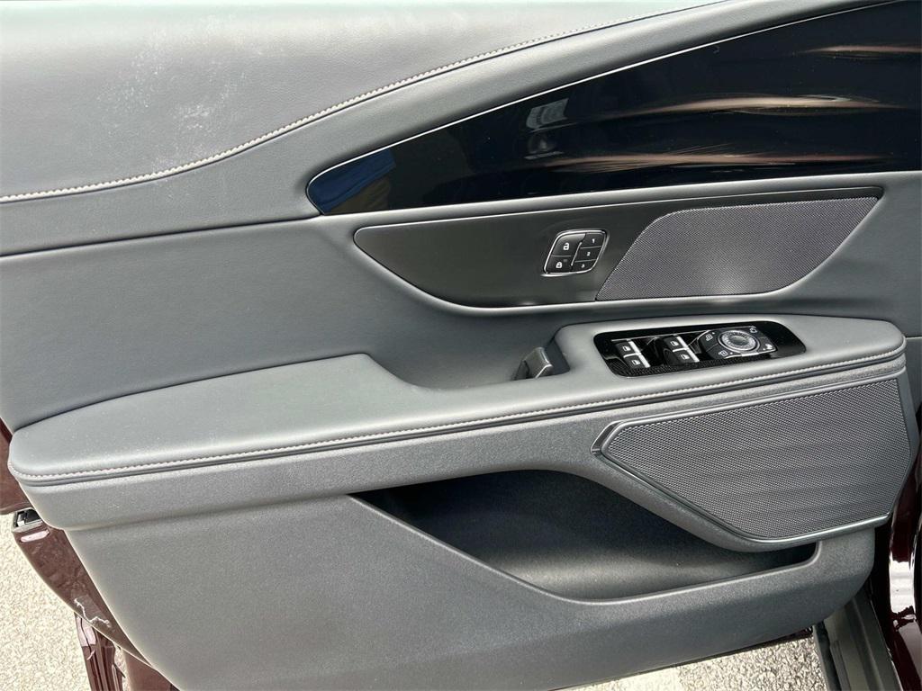 new 2025 Lincoln Nautilus car, priced at $59,285