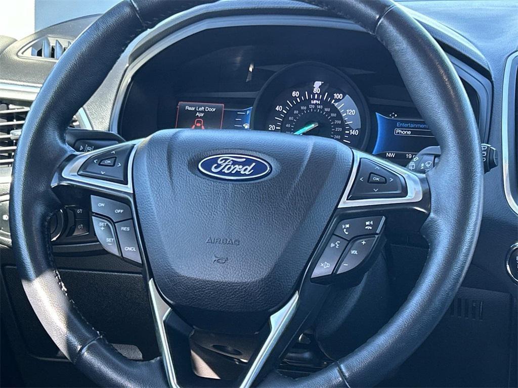 used 2024 Ford Edge car, priced at $29,999