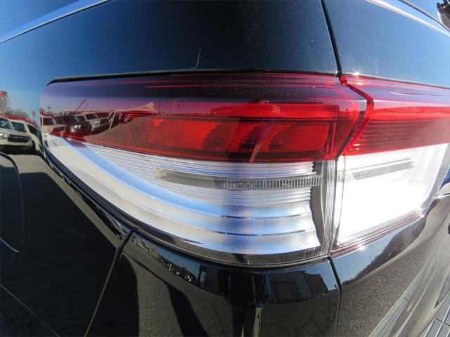 used 2024 Lincoln Navigator car, priced at $86,990