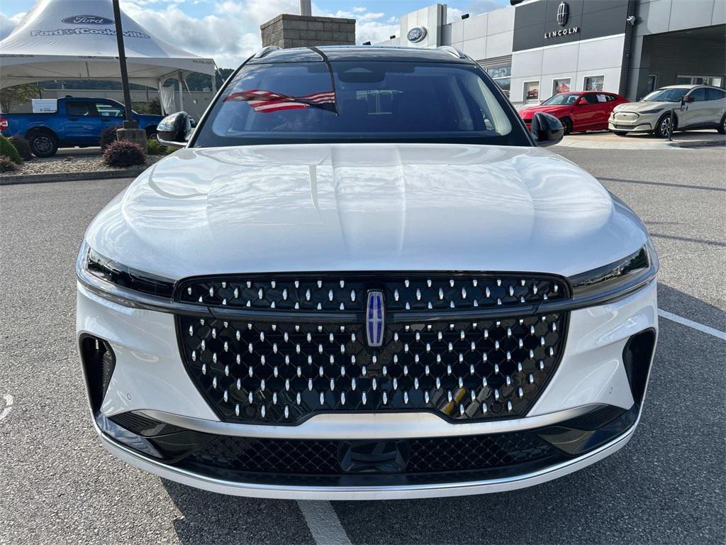 new 2025 Lincoln Nautilus car, priced at $68,275