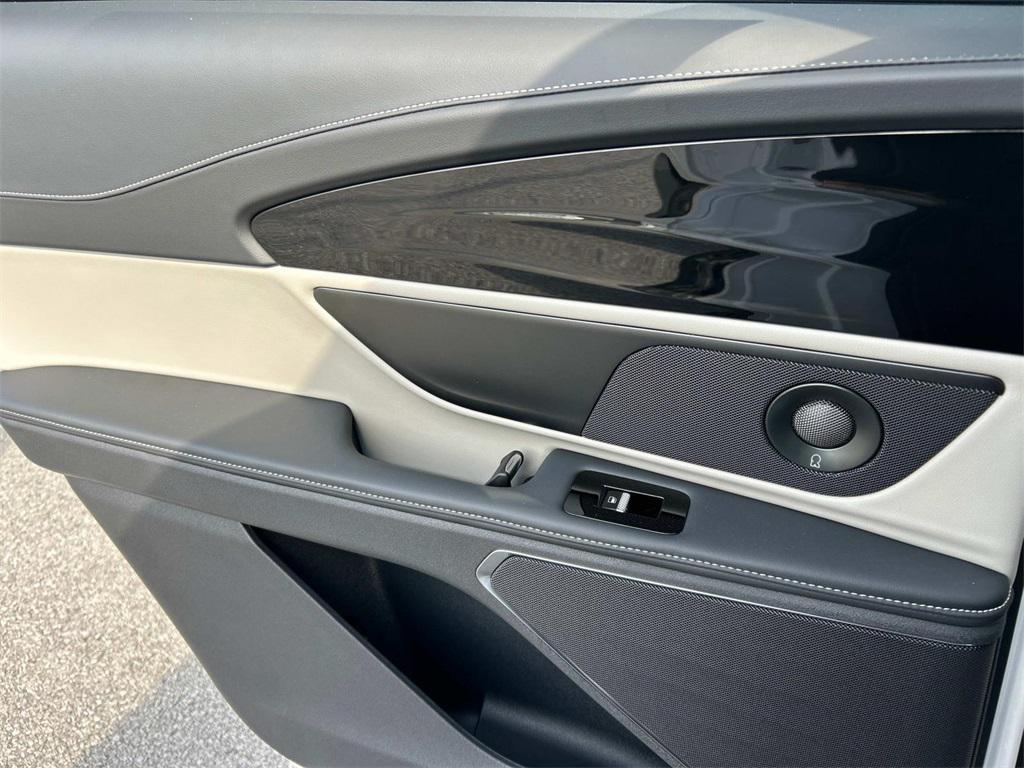 new 2025 Lincoln Nautilus car, priced at $68,275