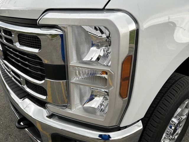 new 2025 Ford F-250 car, priced at $72,000