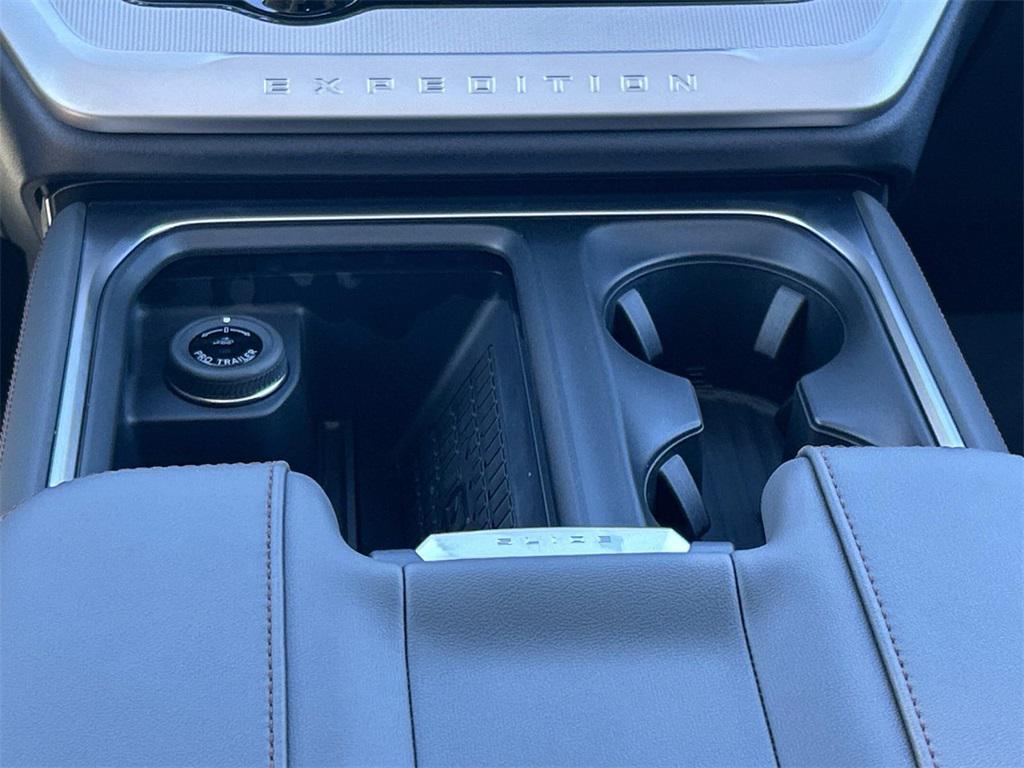 new 2025 Ford Expedition Max car, priced at $75,000