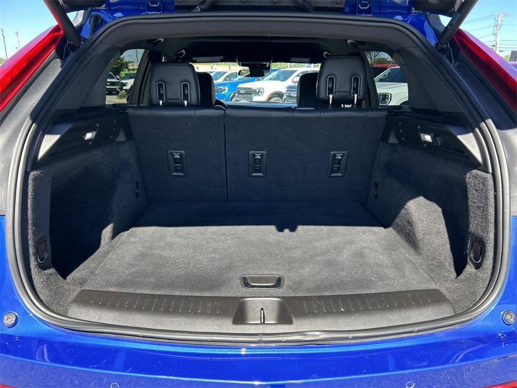 used 2022 Cadillac XT4 car, priced at $26,491