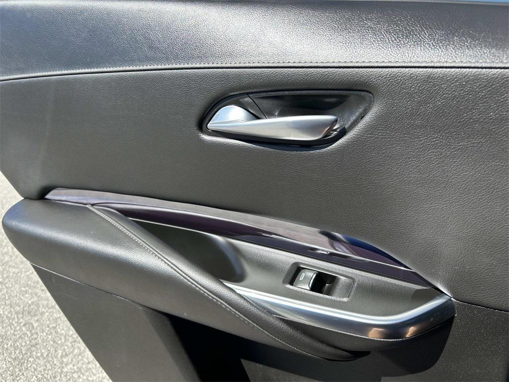 used 2022 Cadillac XT4 car, priced at $26,491