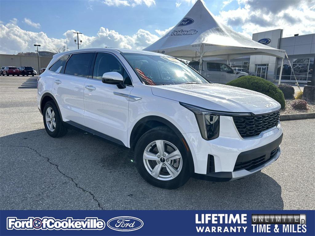 used 2025 Kia Sorento car, priced at $29,990