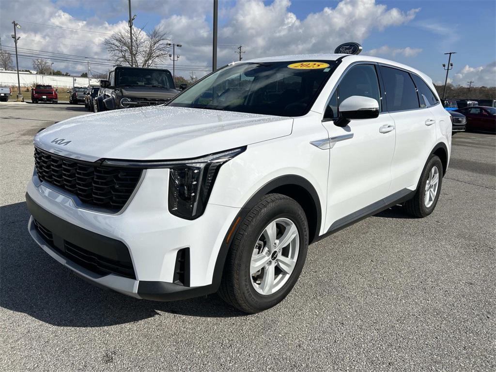 used 2025 Kia Sorento car, priced at $29,990