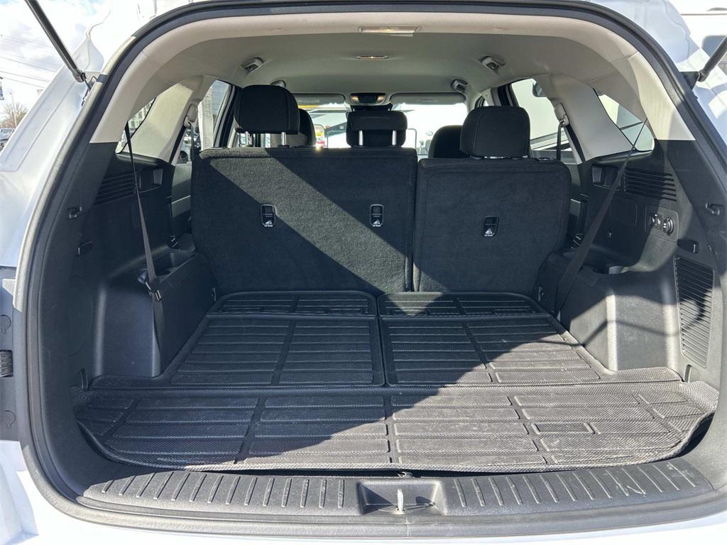 used 2025 Kia Sorento car, priced at $29,990