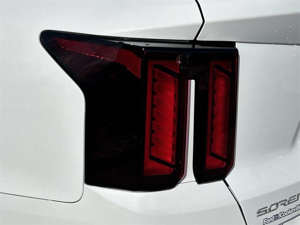 used 2025 Kia Sorento car, priced at $29,990