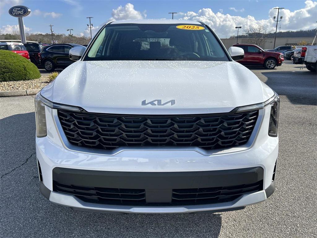 used 2025 Kia Sorento car, priced at $29,990