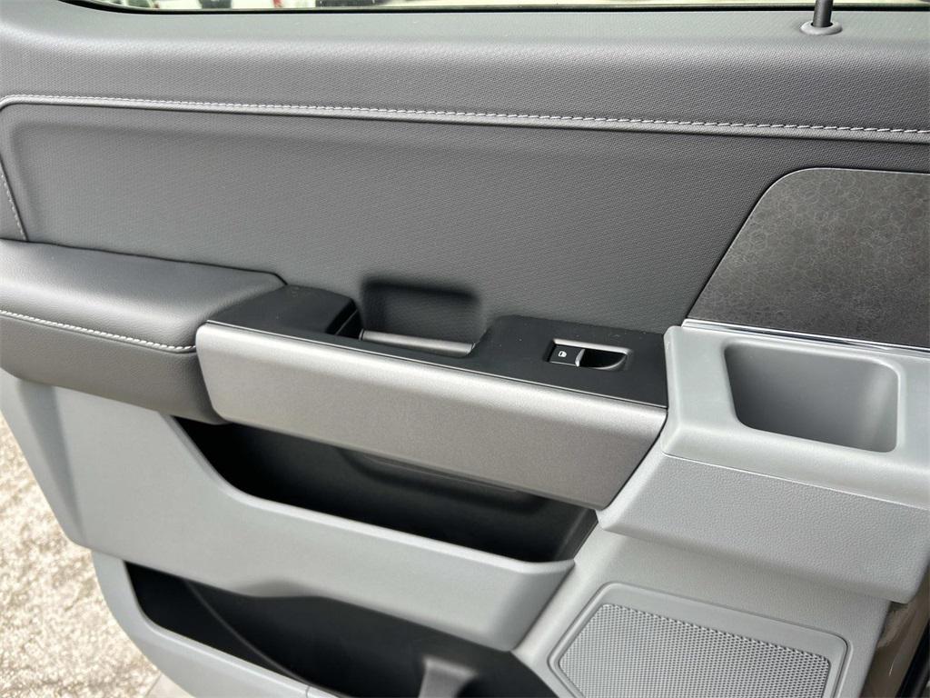 new 2025 Ford F-150 car, priced at $60,600