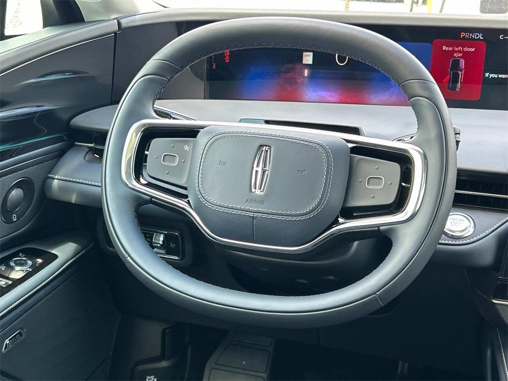 new 2025 Lincoln Nautilus car, priced at $65,128