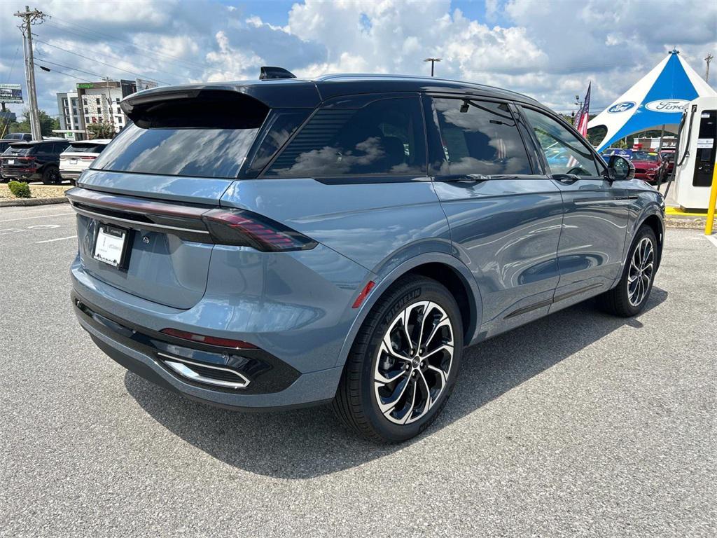new 2025 Lincoln Nautilus car, priced at $65,128