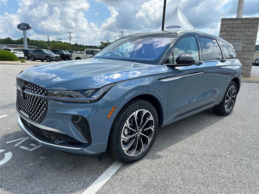 new 2025 Lincoln Nautilus car, priced at $65,128