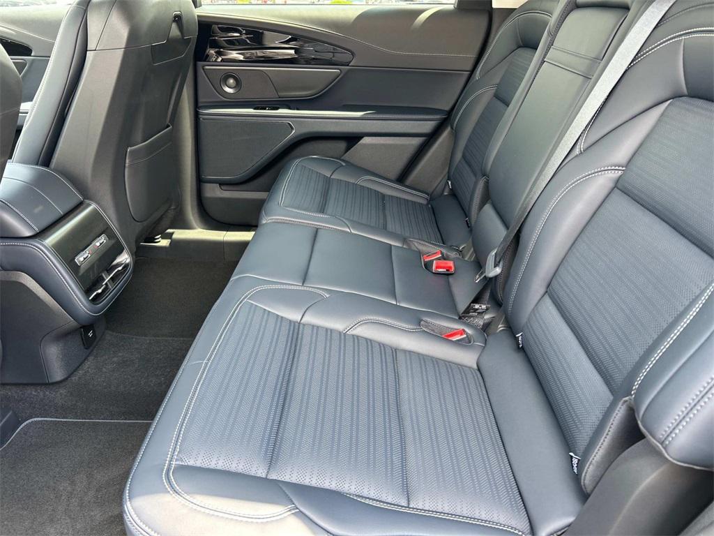 new 2025 Lincoln Nautilus car, priced at $65,128
