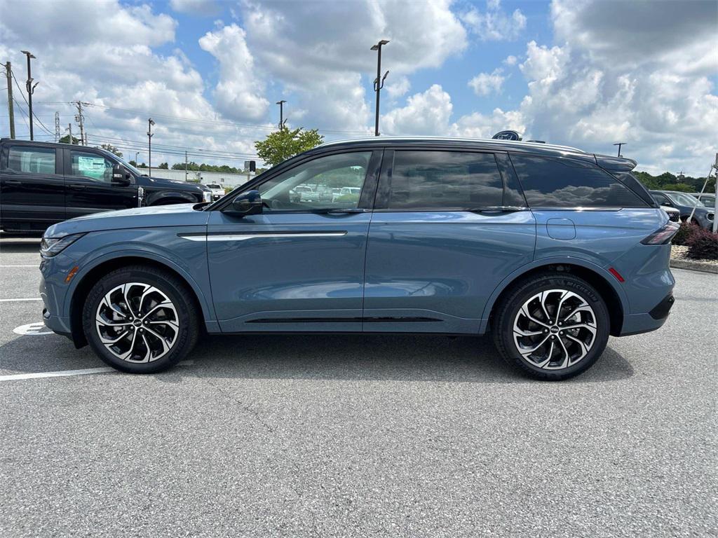new 2025 Lincoln Nautilus car, priced at $65,128