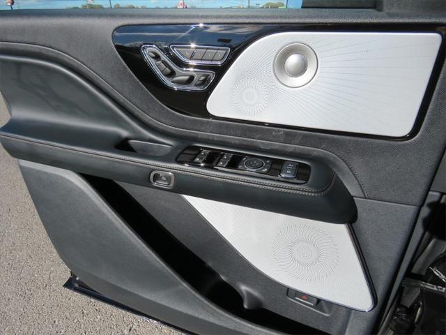 new 2025 Lincoln Aviator car, priced at $79,500