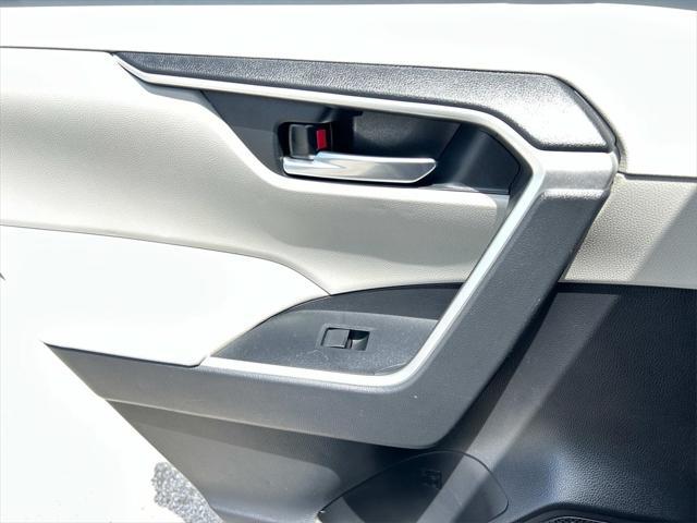 used 2020 Toyota RAV4 Hybrid car, priced at $25,981