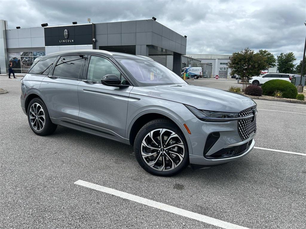 new 2025 Lincoln Nautilus car, priced at $67,525