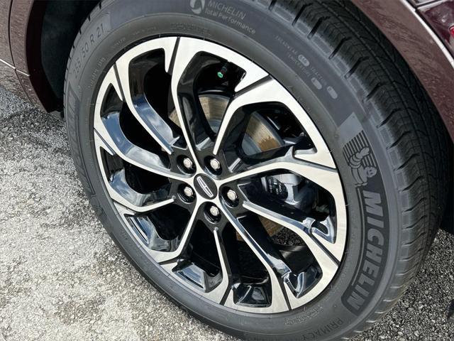 new 2025 Lincoln Nautilus car, priced at $67,000