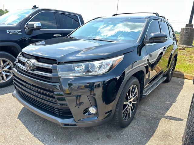 used 2018 Toyota Highlander car, priced at $24,981