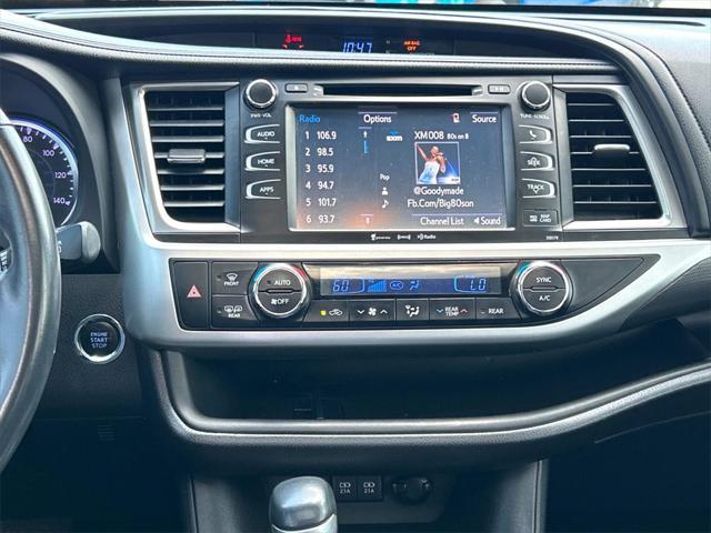 used 2018 Toyota Highlander car, priced at $24,981