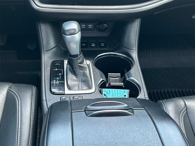 used 2018 Toyota Highlander car, priced at $24,981