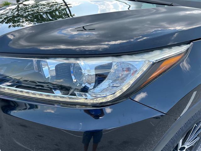 used 2018 Toyota Highlander car, priced at $24,981