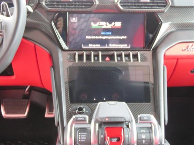 used 2022 Lamborghini Urus car, priced at $235,990
