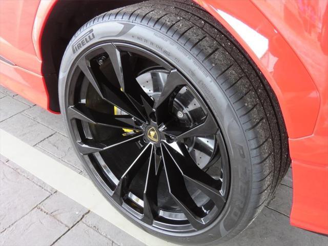 used 2022 Lamborghini Urus car, priced at $235,990