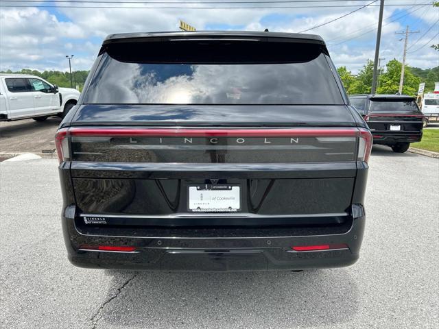 new 2025 Lincoln Navigator car, priced at $106,000