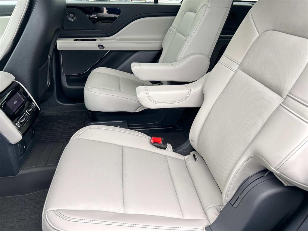 new 2025 Lincoln Aviator car, priced at $67,000