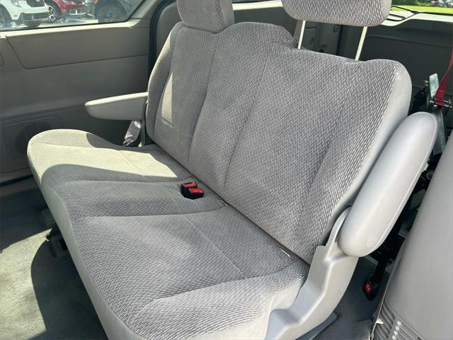 used 2002 Ford Windstar car, priced at $7,590