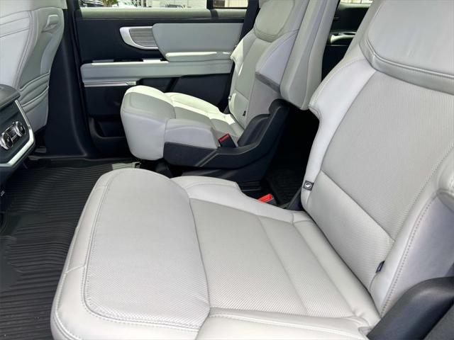 new 2025 Ford Expedition car, priced at $79,320