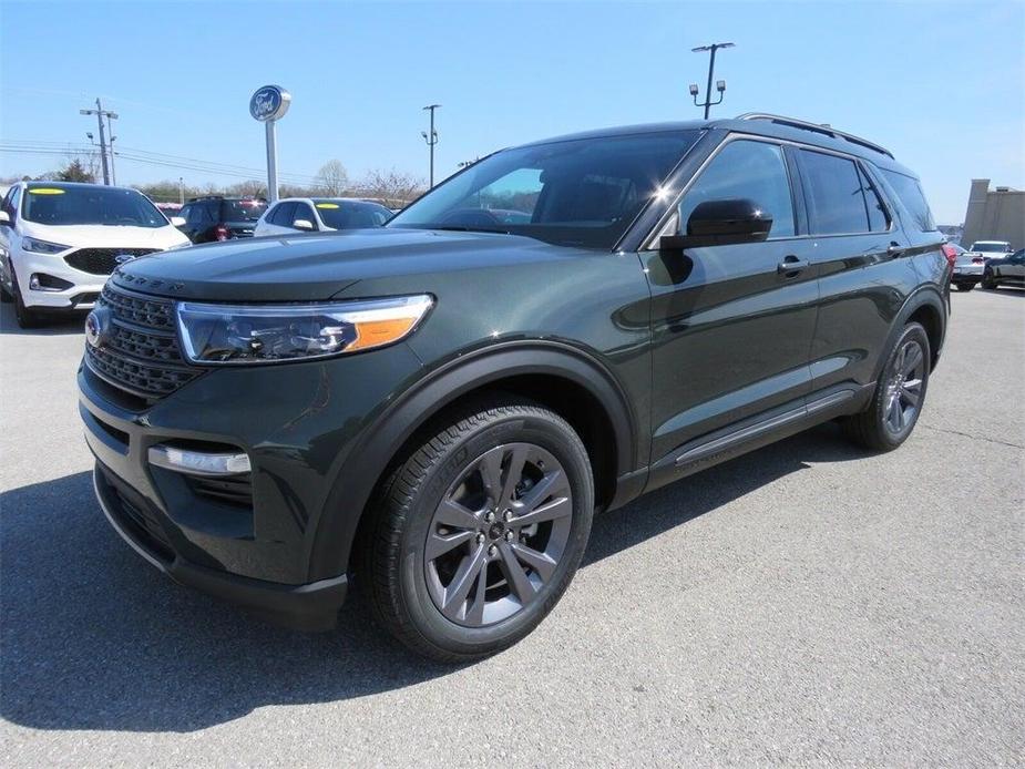 new 2024 Ford Explorer car, priced at $45,555