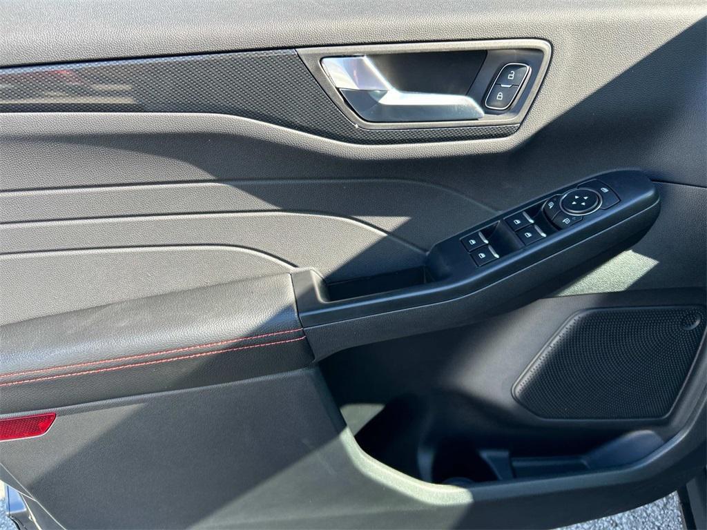 new 2025 Ford Escape car, priced at $33,800